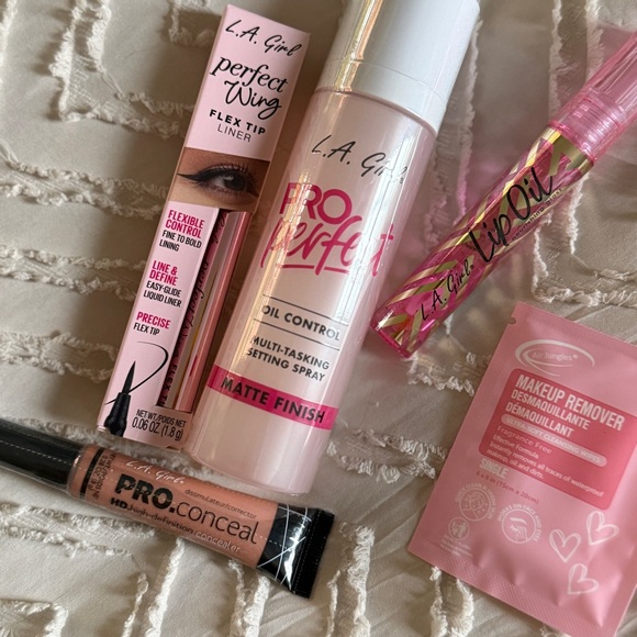 Large Beauty and Skincare full size and sample Lot - Picture 7 of 15